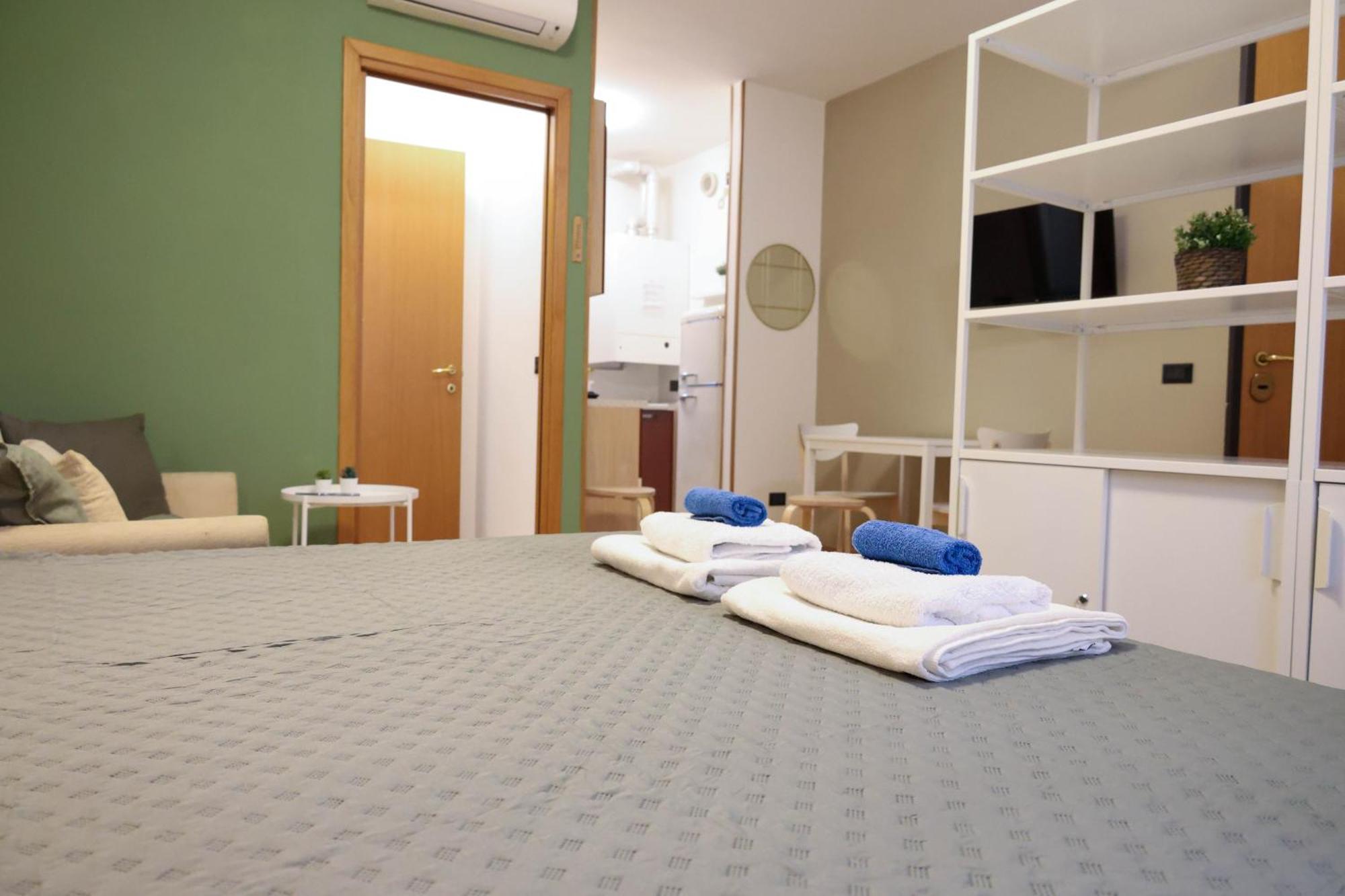 Nel Centro Di Desenzano Apartamento Desenzano del Garda Exterior foto